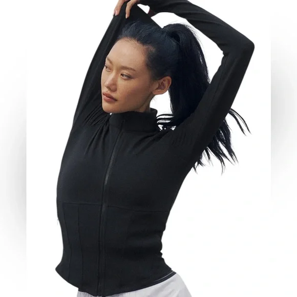 ALO Yoga Black Athletic Jacket with Subtle Stitching - Picture 2 of 4